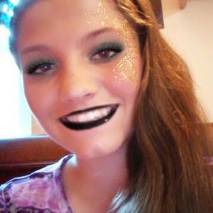 Meet your Posher, Stephany